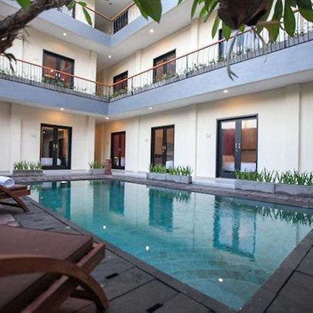 Zuk Hotel Legian Exterior foto