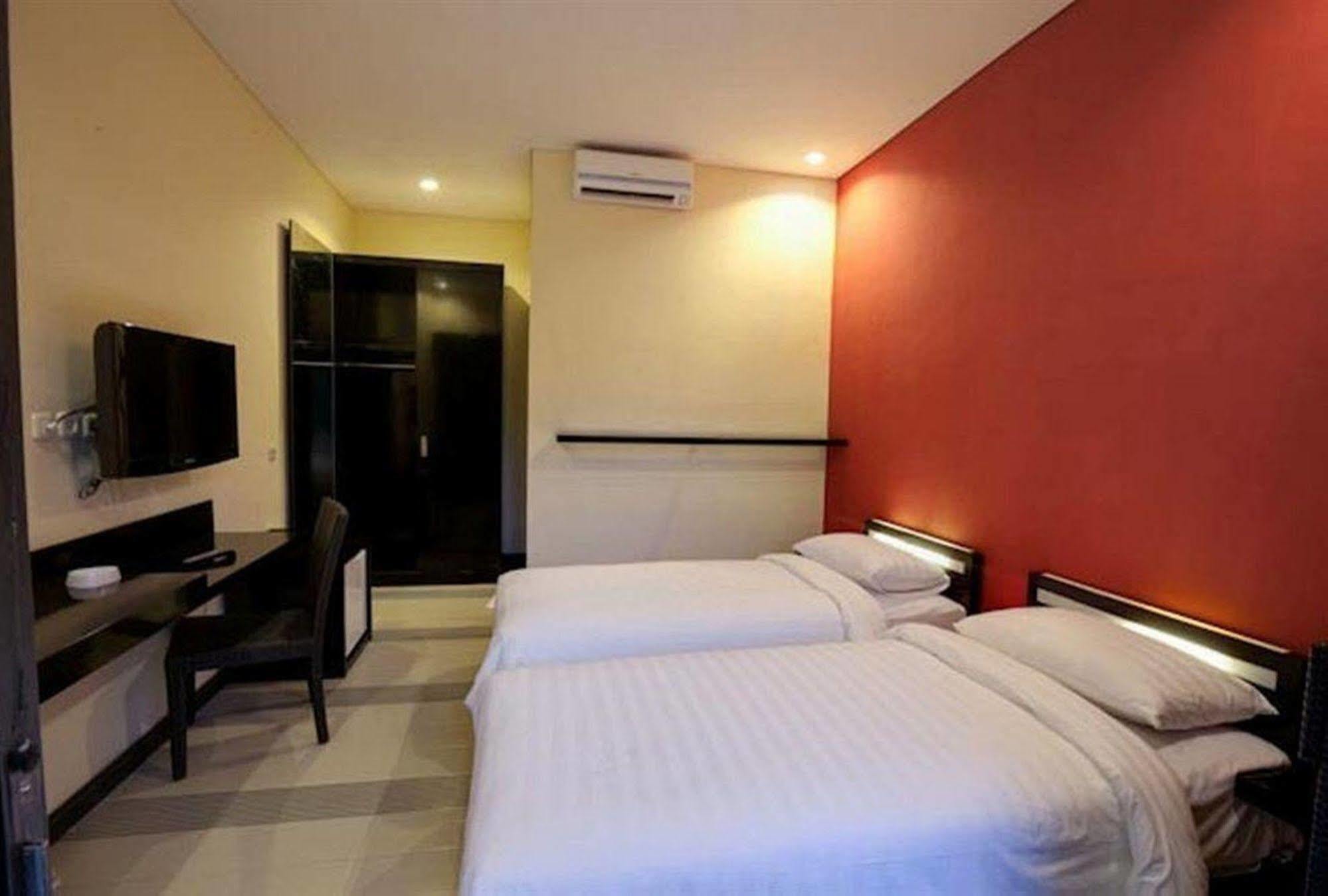 Zuk Hotel Legian Exterior foto